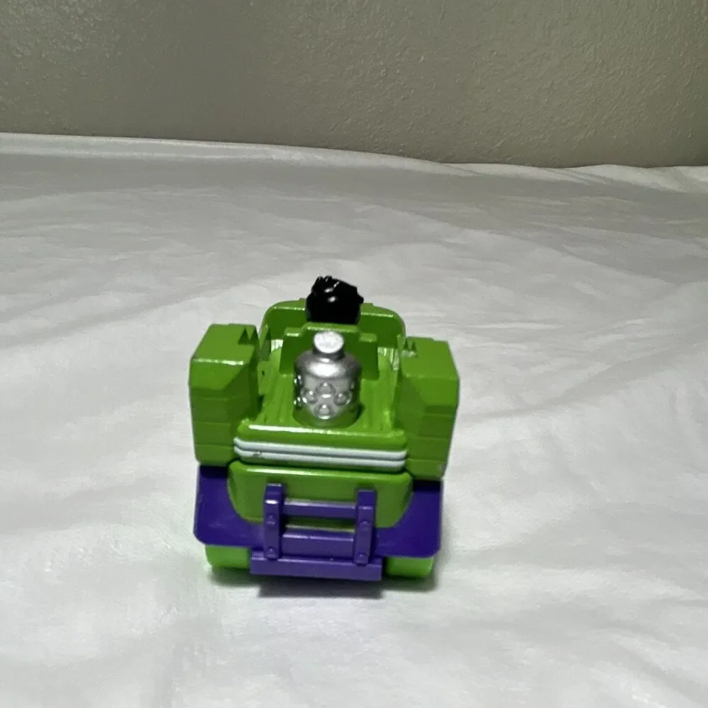 Jazwares Marvel Hulk Character Car 1:64 Scale Green/Purple Plastic 2023